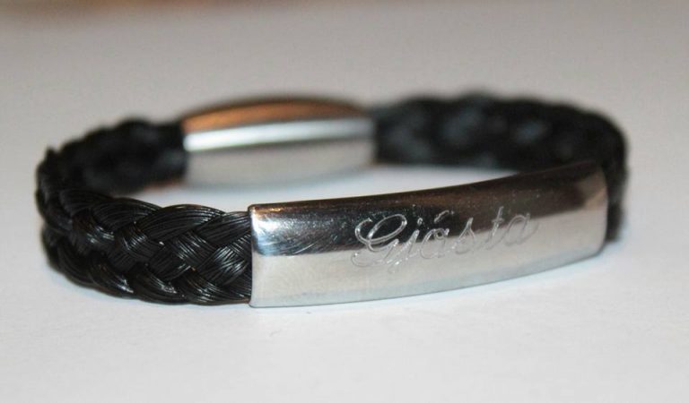 Pferdehaararmband mit Gravur