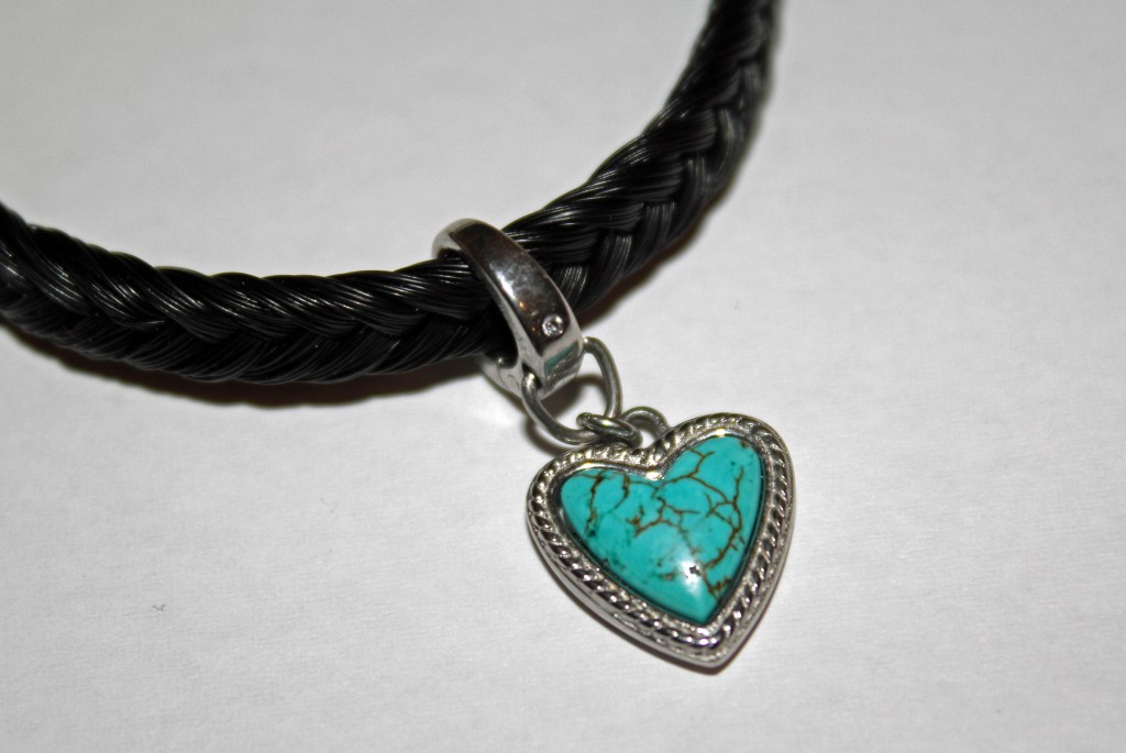 Pferdehaararmband mit Herzanhänger