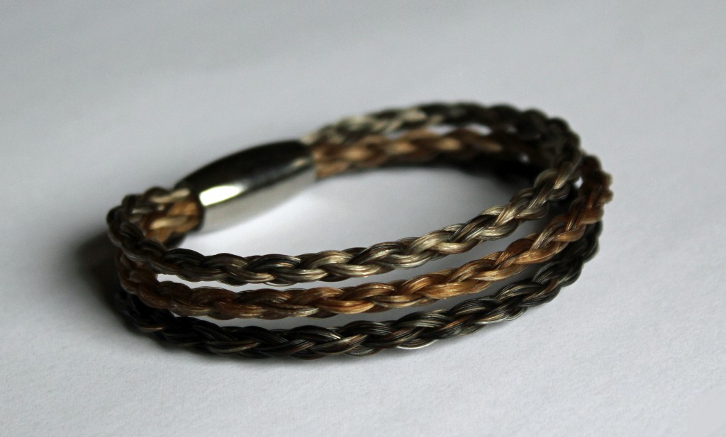 Mehrreihiges Pferdehaararmband